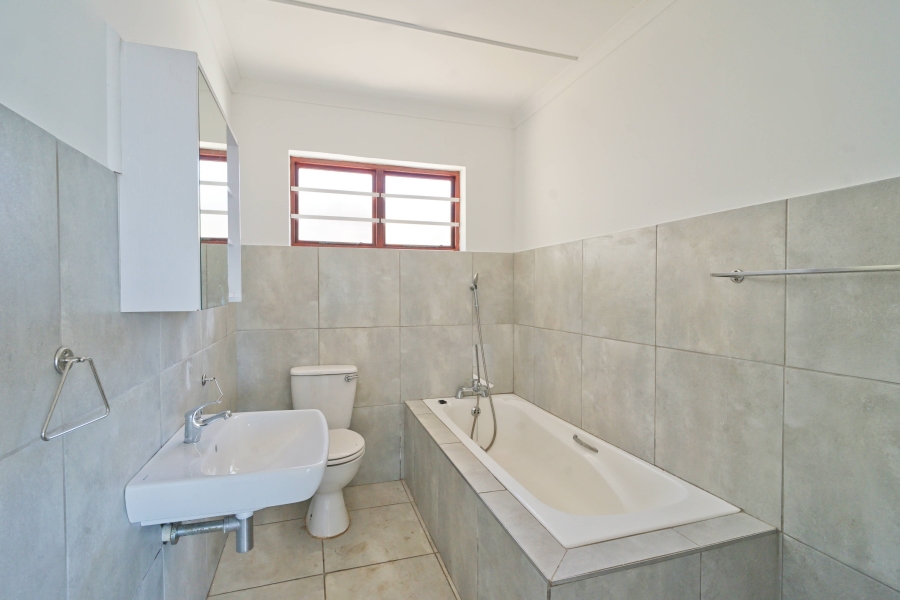 3 Bedroom Property for Sale in Winterstrand Eastern Cape